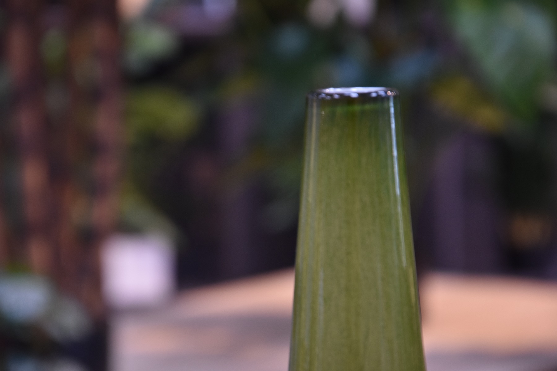 Zzing vaas Long 25 cm - mosgroen 1 Zzing vaas Long 25 cm - mosgroen